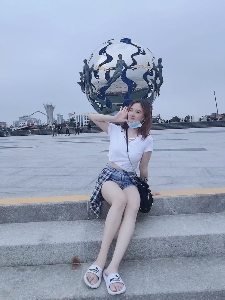 Rynn-湖南省·永州市·江华瑶族自治县-抖音，某红薯-我是美术生，会摄影、修图、会PS，喜欢唱歌跳舞，会爵士、韩舞、中国风舞蹈