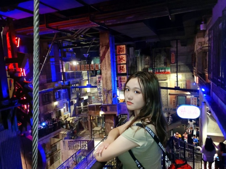 Rynn-湖南省·永州市·江华瑶族自治县-抖音，某红薯-我是美术生，会摄影、修图、会PS，喜欢唱歌跳舞，会爵士、韩舞、中国风舞蹈