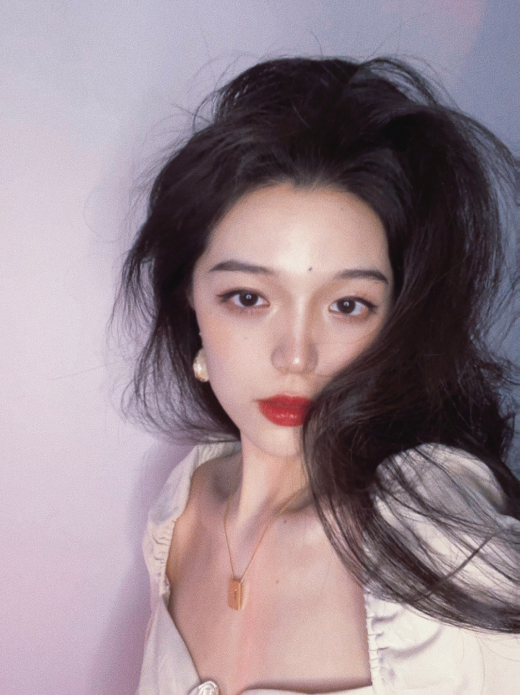 Vivian-江苏省·苏州市·姑苏区-抖音 微博 某红薯-身高168，体重48 ，接约拍、淘宝寄拍、卖家秀买家秀，费用可协商。