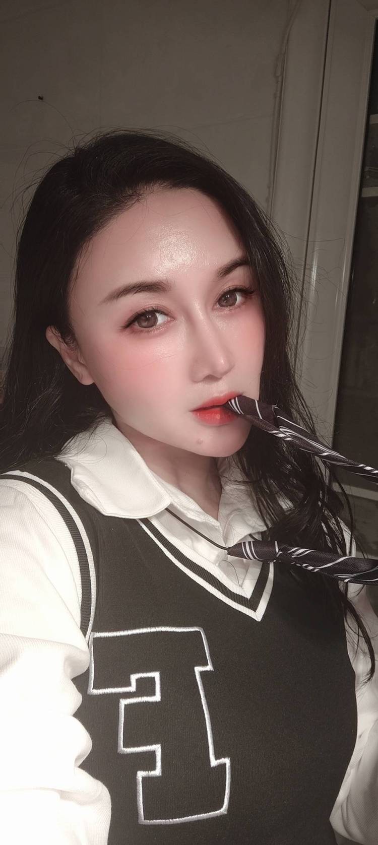 依娜-湖南省·长沙市·雨花区--特长舞蹈 能很好的把握好各种风格照片 网拍 口播 商演都可