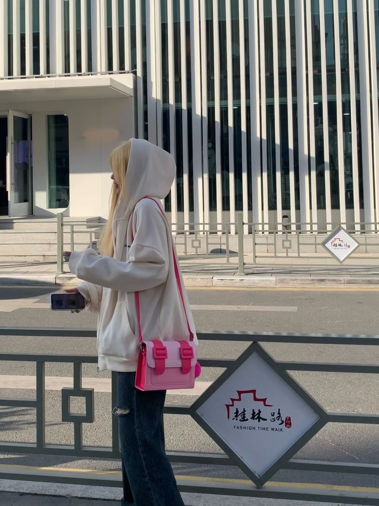 qiqi-吉林省·长春市·南关区-抖音-买家秀,测评,寄拍模特,有合照异向的快来,条件可以谈,人挺温柔好说话的