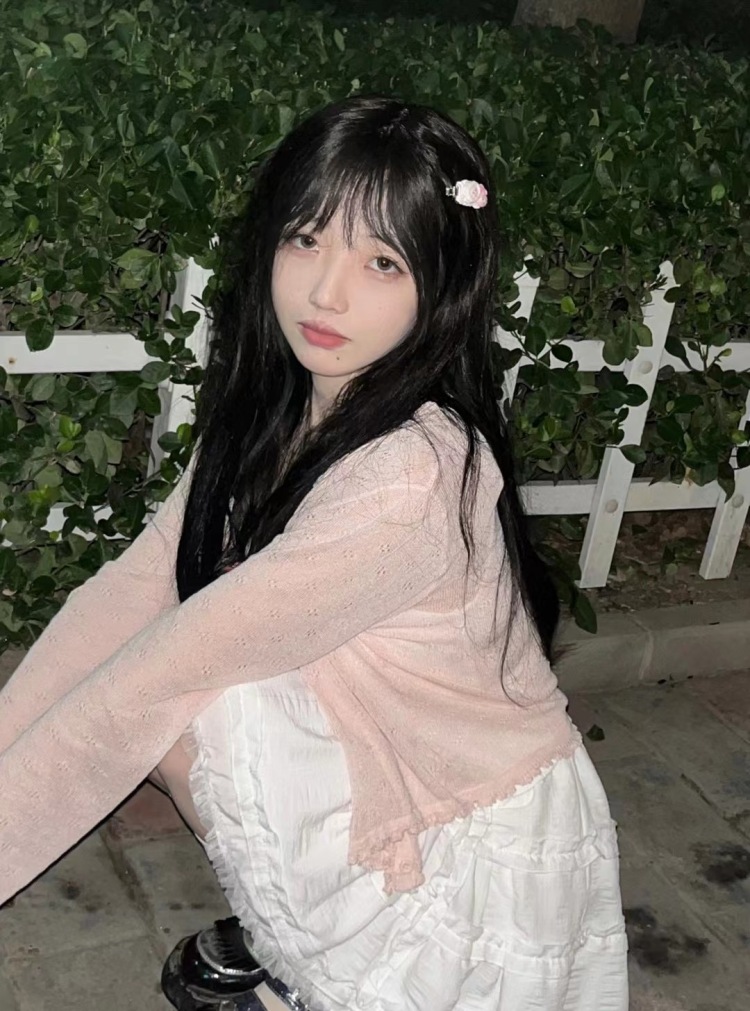 🍓 草莓罐罐-北京市·北京市·朝阳区--156。42公斤
会拍照会p图
可接服装首饰
对镜拍户外拍照均可
社交账号粉丝2k