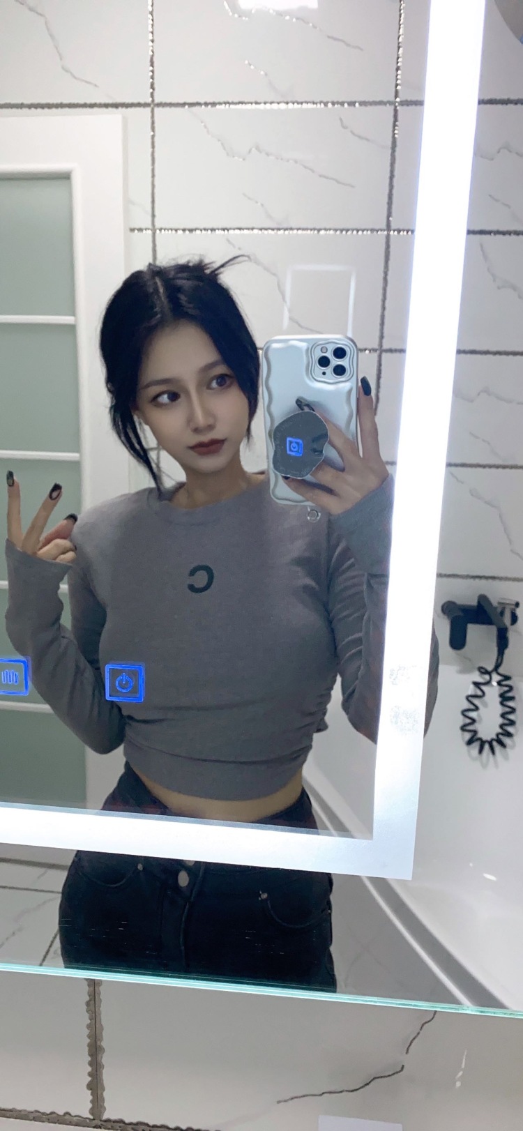 小蛋挞-内蒙古自治区·呼伦贝尔市·海拉尔区--本人女身高162体重92斤,
喜欢拍照,熟练Ps。
接拍女装,鞋帽,饰品,护肤品
