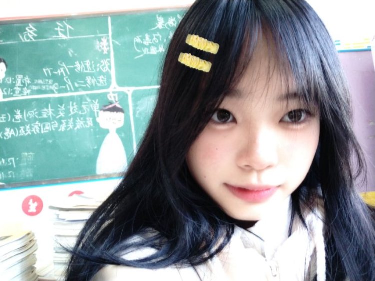 路茸茸-海南省·儋州市·海头镇-快手-各种领域涉及一点,可以接甜美风的衣服或者裙子网/寄拍,或者搭边的也行,各种小饰品也行