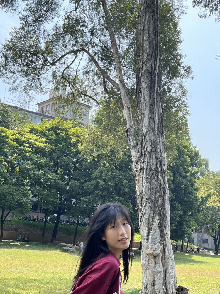 17-广东省·潮州市·湘桥区--本人身高168cm,体重48kg,会P图,喜欢跳舞拍照,可接衣服、首饰、包包等单。