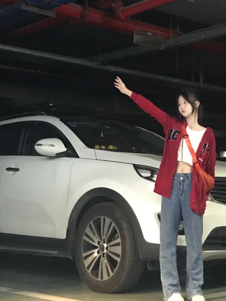 遗憾.-贵州省·遵义市·习水县--我接单 声音好听 可帮忙带货 会拍照 长得还行 本人非常友好哦