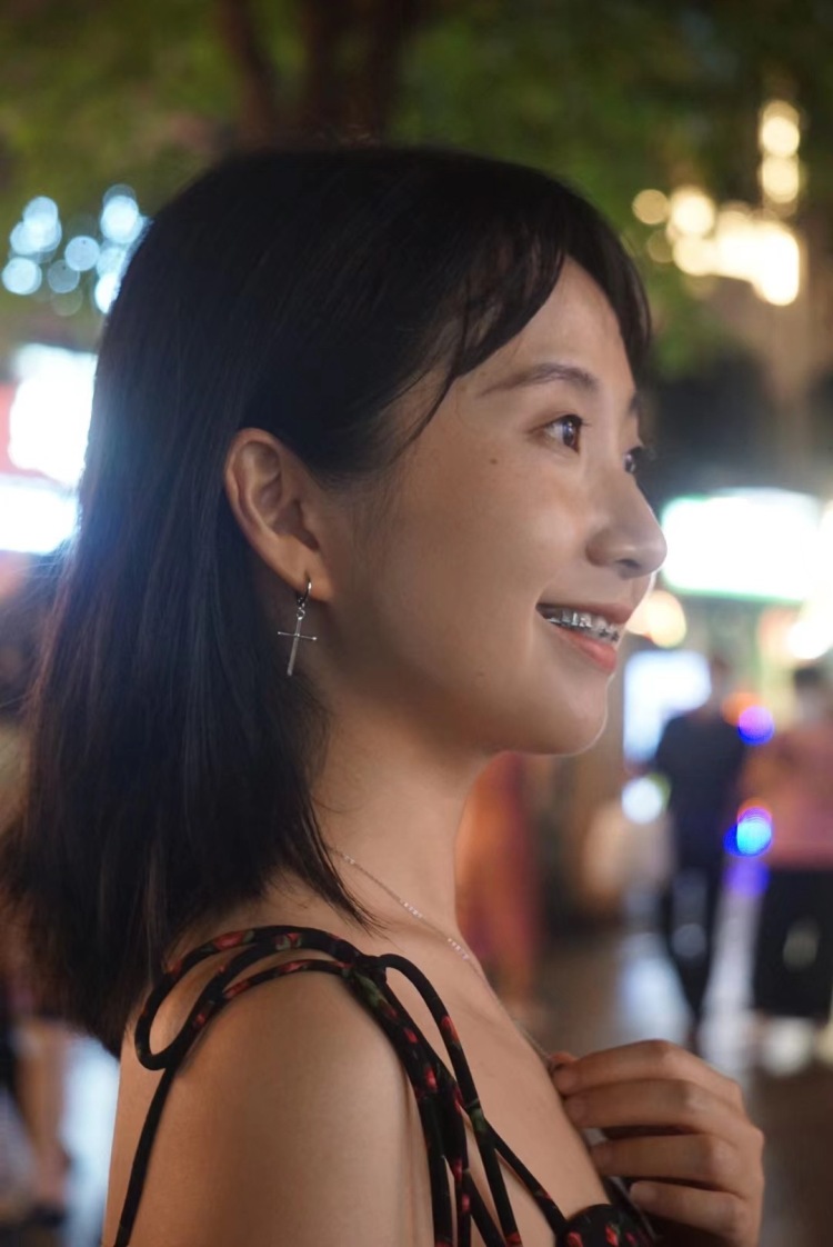 U_Key-广东省·广州市·天河区--大家好呀～我是个活泼开朗的在校大学生，风格主要偏清新可爱那种，圆脸娇小型，（听说我的笑容能让人融化哦嘻嘻）希望能当寄拍模特或者接到好物分享的广告～日常爱好烹饪烘焙旅行～