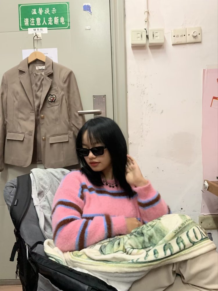BIGM--湖南省·常德市·汉寿县-抖音 快手-女大学生一枚～ 时间很充裕 专业是计算机网络技术 能熟练使用ps pr等修图视频制作软件 会拍照 审美在线 拍照风格多样
学过舞蹈 美术
🤘🏻开箱测评 寄拍都可联系我 价格可以谈
希望商家们能给个让我
