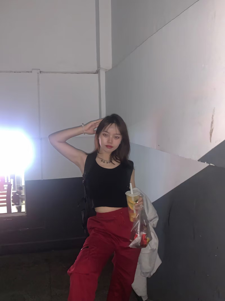 BIGM--湖南省·常德市·汉寿县-抖音 快手-女大学生一枚～ 时间很充裕 专业是计算机网络技术 能熟练使用ps pr等修图视频制作软件 会拍照 审美在线 拍照风格多样
学过舞蹈 美术
🤘🏻开箱测评 寄拍都可联系我 价格可以谈
希望商家们能给个让我
