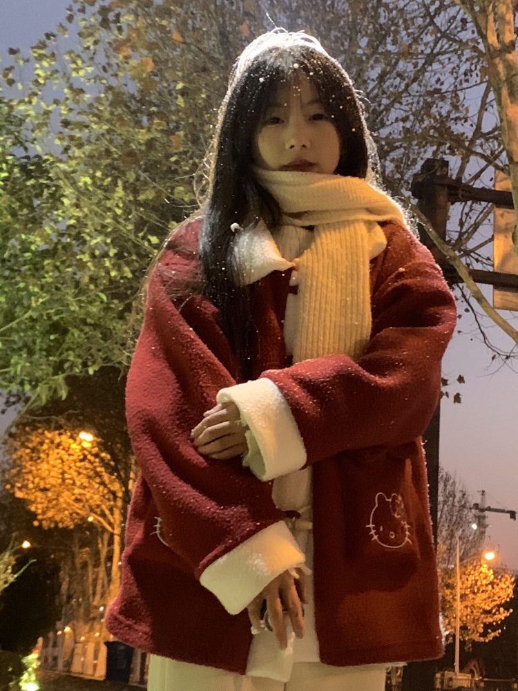 🍗-安徽省·合肥市·长丰县-?-我自己爱好新媒体运营所以自己发了作品有有一点小粉丝,会跳舞,风格都可