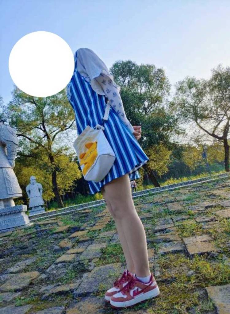 🐼进击的小朝哦嗷-河北省·唐山市·遵化市--会化妆,修图,风格多变,新手上路,多多支持啦,放假在家,时间较充裕
接买家秀、种草带货、私域流量推广、AP P|小程序|游戏|网站测评推广、开箱测评、免费试用。