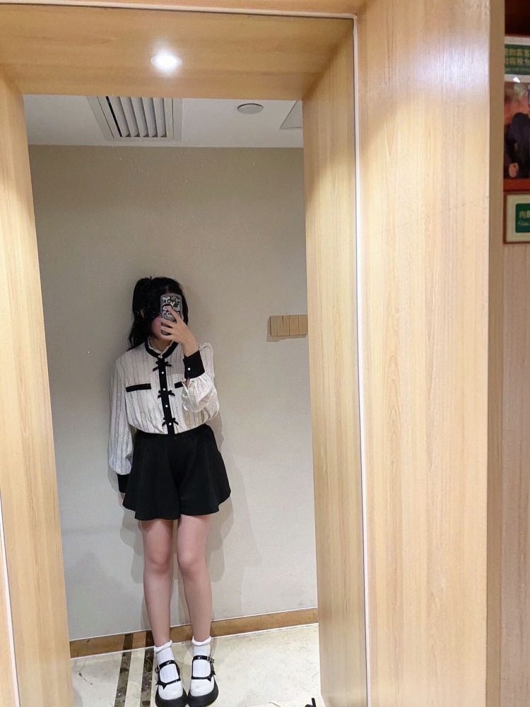 。-福建省·泉州市·晋江市--接寄拍、赠拍,在校大学生,身高167,体重98,风格多变,擅长p图,可接各类商品