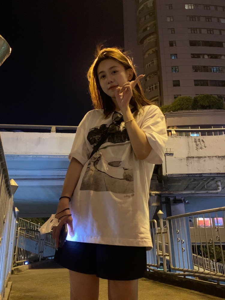 一块金玉米-北京市·北京市·东城区--高校艺术生 拍照和p图技术都不错 图片质量高长相身高ok  有空闲时间