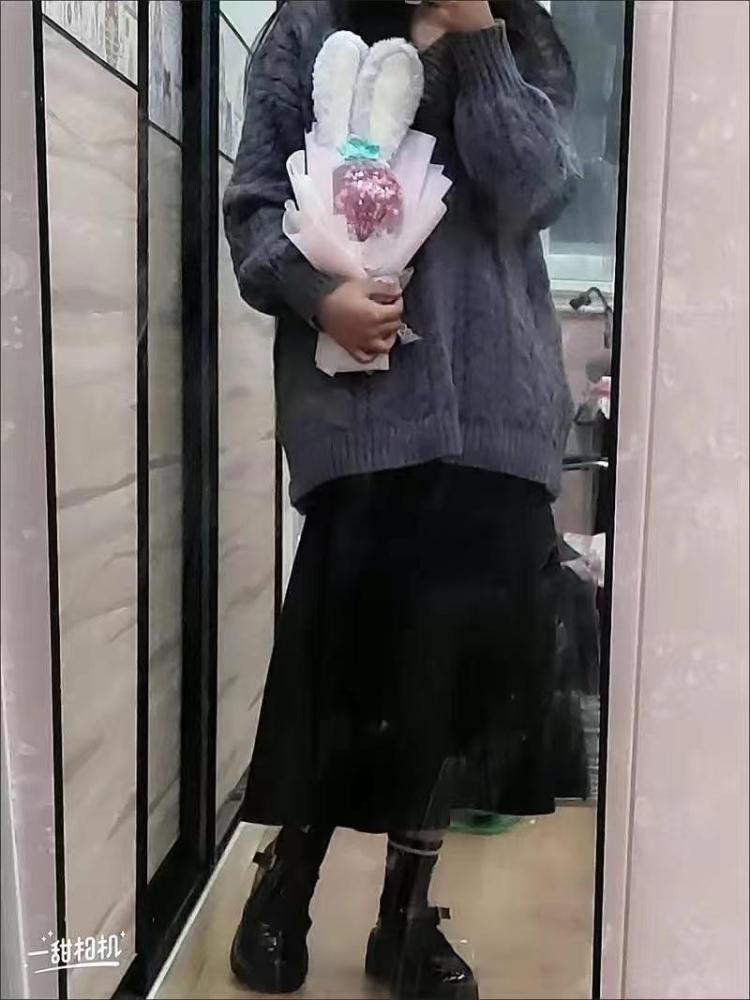 微雨探海棠🐾-河南省·南阳市·邓州市--本人18,学生一枚,擅长画画,修图,之类的,常用的社交软件是快手,需要美甲,首饰,衣服之类的都可以联系我,其他如下图