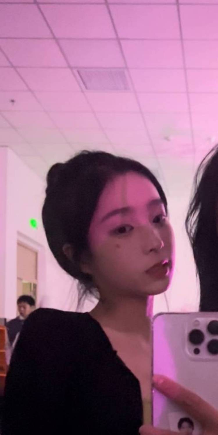 初吻给了小奶瓶~-江西省·九江市·永修县--买家秀,短视频,平面模特,商业演出,寄拍,从事舞蹈老师两年,经常参加比赛演出商演,有丰富经验,选我放心,拍到满意,各种造型都能驾驭