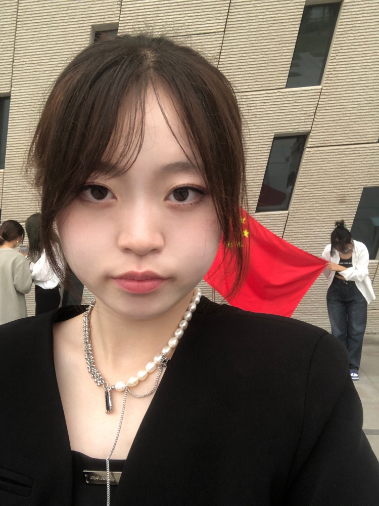Amber-河南省·濮阳市·清丰县--接寄拍，出图效率高，可长期合作，可接衣服   鞋子   包包   假睫毛   首饰   耳夹等