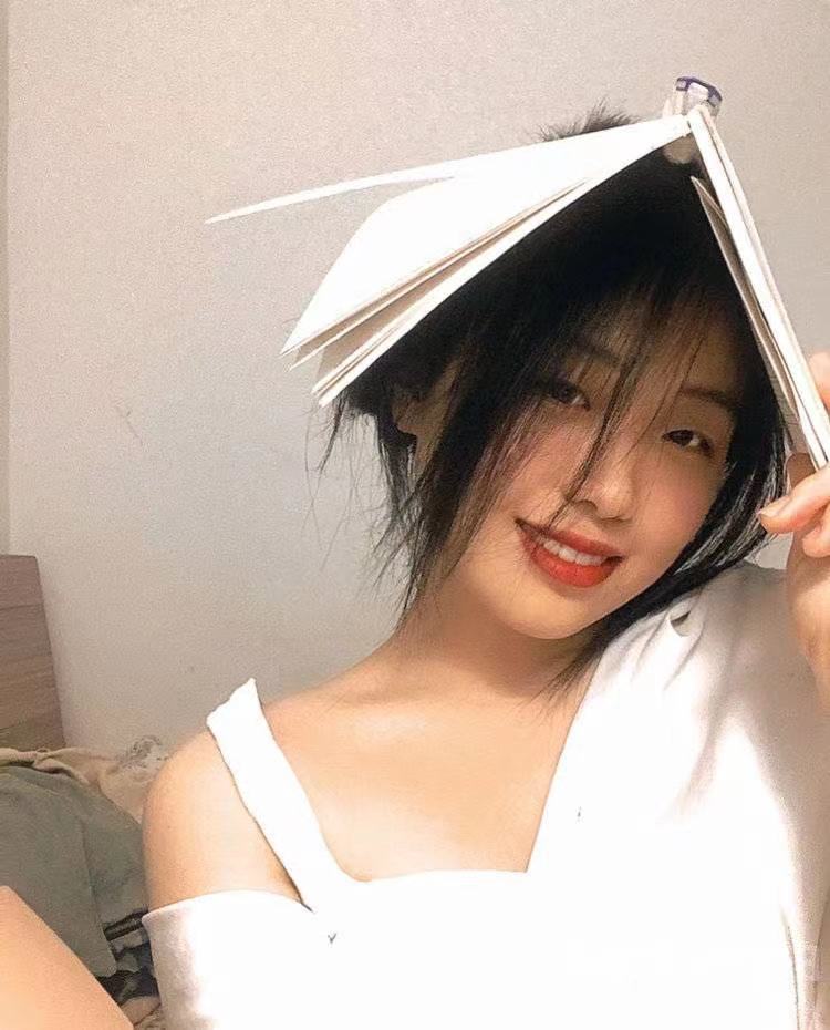 ～--黑龙江省·绥化市·北林区--接寄拍，送拍，服装适合任何风格，同时接化妆品，护肤品等寄拍身高165体重100，在快手等平台有账号，刚做，
