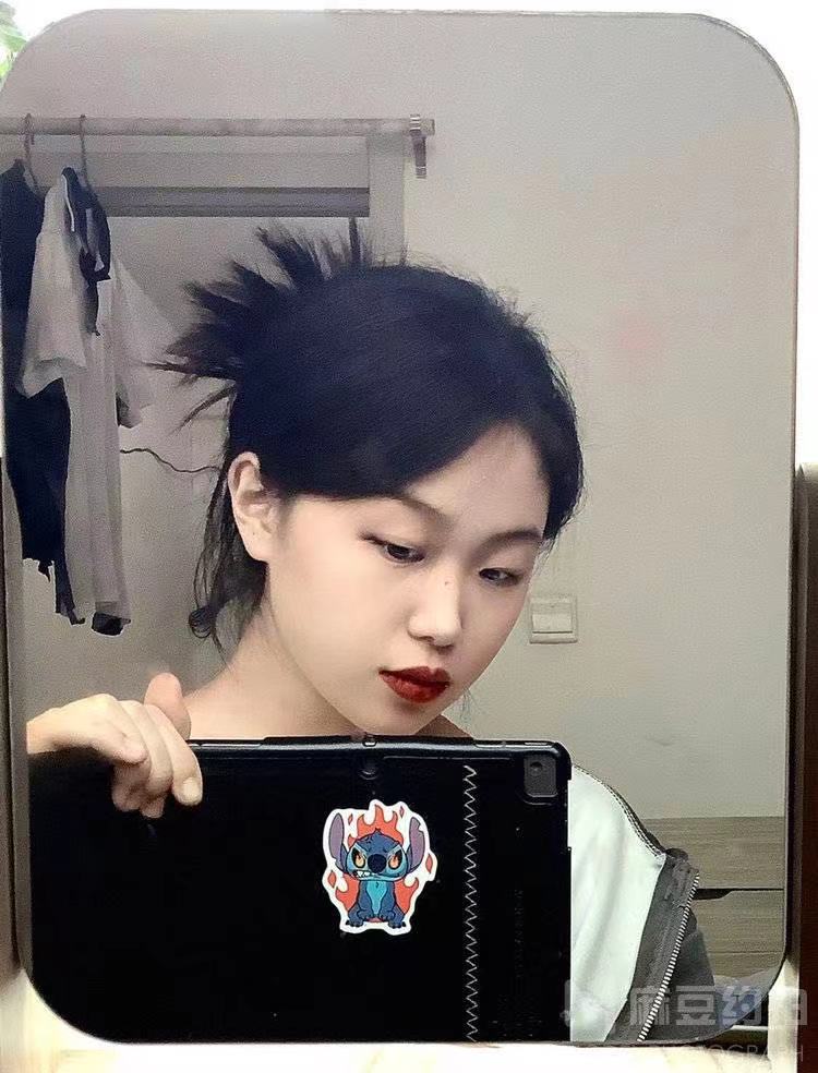 ～--黑龙江省·绥化市·北林区--接寄拍，送拍，服装适合任何风格，同时接化妆品，护肤品等寄拍身高165体重100，在快手等平台有账号，刚做，