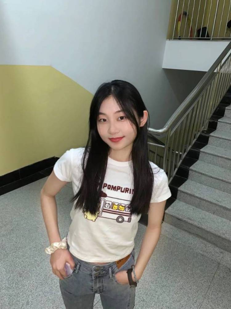 ʚZXSɞ-山东省·淄博市·淄川区--可做寄拍,上传某红薯,淘宝逛逛。衣服首饰手机壳都可以~擅长自拍(主要感觉自拍好看)。新人报道~商家看看孩子叭