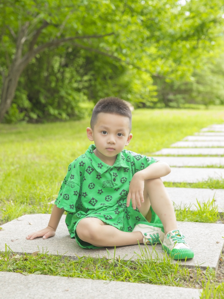 A ' 李 小 妍-黑龙江省·哈尔滨市·道里区--萌宝👶🏻4岁。体重36斤。
可接,拍摄短视频,艺术照,平面等