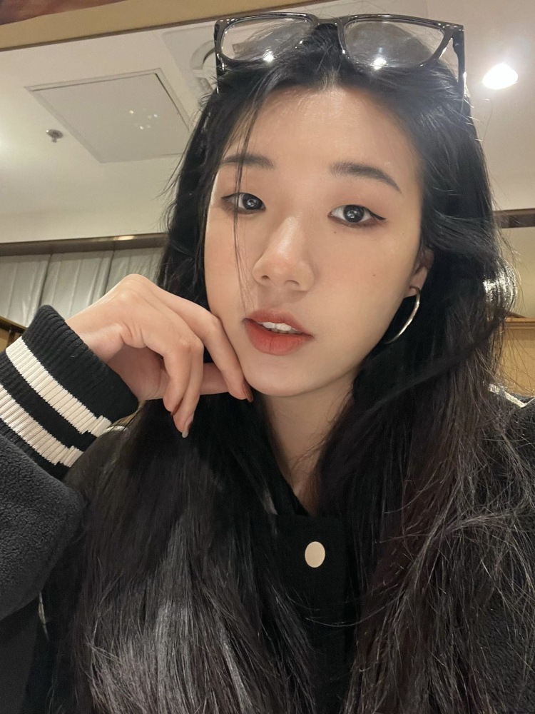 Vonny-北京市·北京市·通州区--大家好～我是Teresa。我的身高是163cm、体重48kg，热爱跳舞喝服装搭配，平时也会在户外拍一些美美的照片分享。可以通过舞蹈视频的形式展现服装饰品等产品要素，喜欢的可以私信我给你们发视频呀～