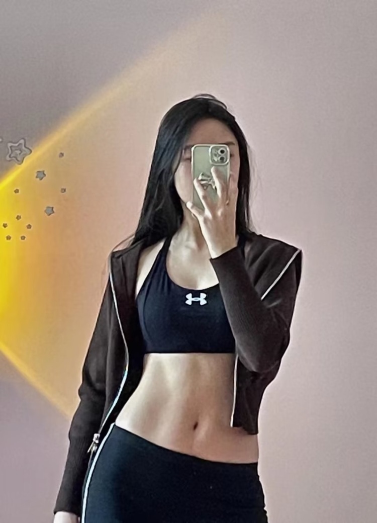 🍑桃子皮儿-河北省·秦皇岛市·海港区-抖音 微博-接买家秀 饰品、平铺、正规睡裙、内衣（不露脸）🌊沿海城市夏季可拍正规泳衣 有网拍经验 接受重拍噢