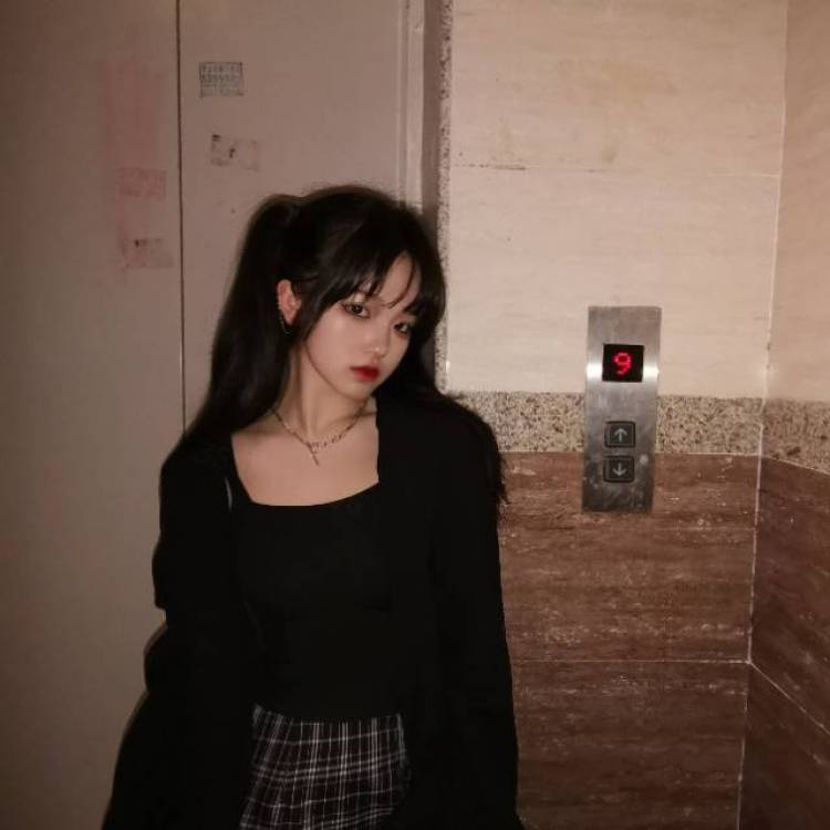 JINGC-贵州省·黔东南苗族侗族自治州·凯里市-抖音-155 85
接寄拍:服装、饰品、美瞳、美妆
出图快 质量高 不拖沓
