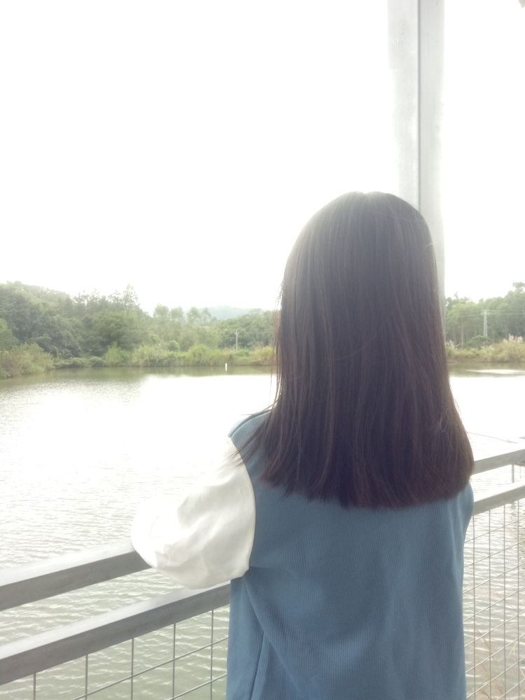 Jennifer abby-广东省·汕尾市·陆河县-抖音,多多视频-本人学生会利用课余时间拍摄,可当项链模特,免费试用,会一点点p 图,还可当上衣模特