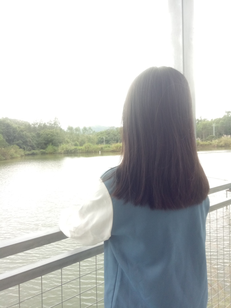 Jennifer abby-广东省·汕尾市·陆河县-抖音,多多视频-本人学生会利用课余时间拍摄,可当项链模特,免费试用,会一点点p 图,还可当上衣模特