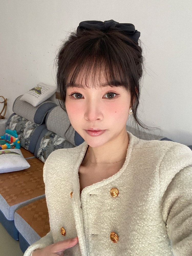 小幸运&🌸🌸-浙江省·杭州市·拱墅区-抖音 微博-喜欢拍照 擅长拍照 会p图，买家秀，接寄拍，接服饰包包鞋子各种饰品耳环美瞳，