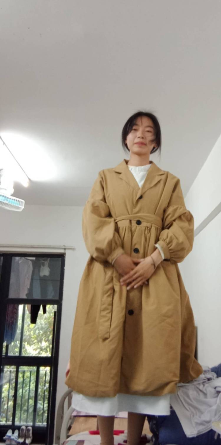肇秋十六-四川省·成都市·温江区--身高163，体重82斤。在校高中生，会批图，想试试寄拍，热情开朗，赶紧找我吧！