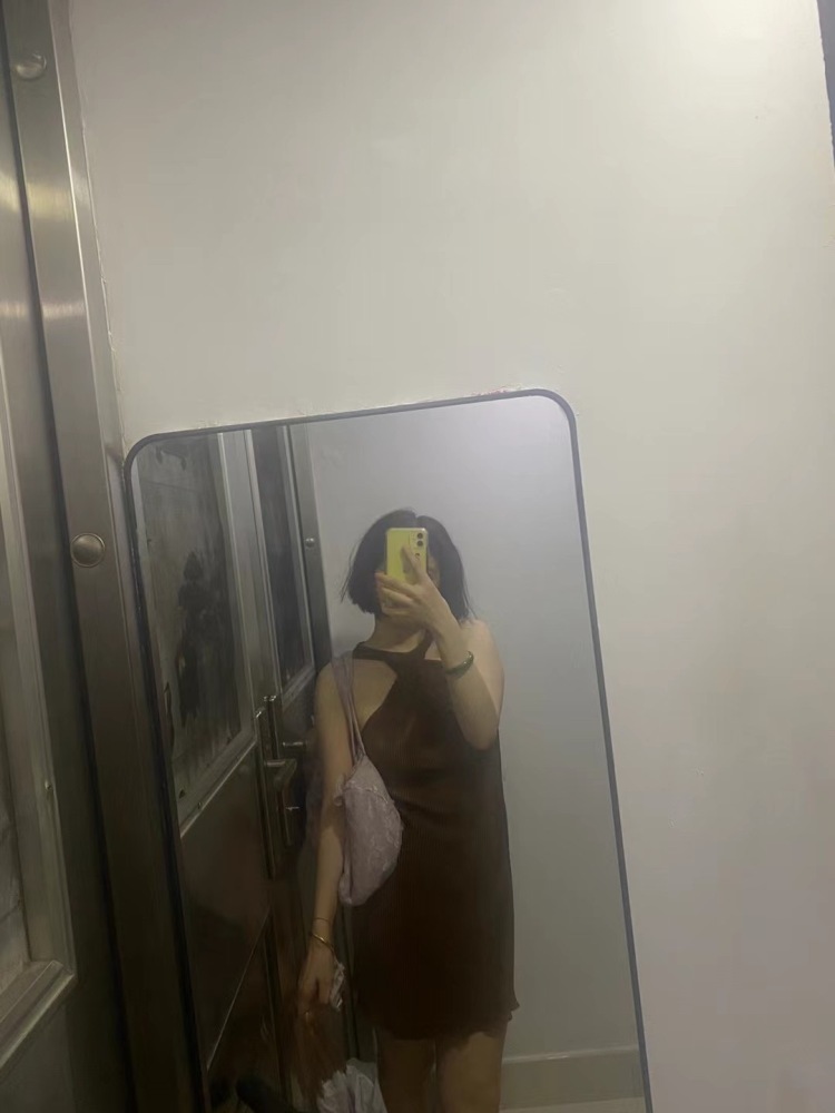 卓咩-湖北省·武汉市·汉阳区-微博 某红薯-大家好！我是湖南羊羊
身高163体重106斤，可以接寄拍单，会p图，可以很好的完成工作任务
