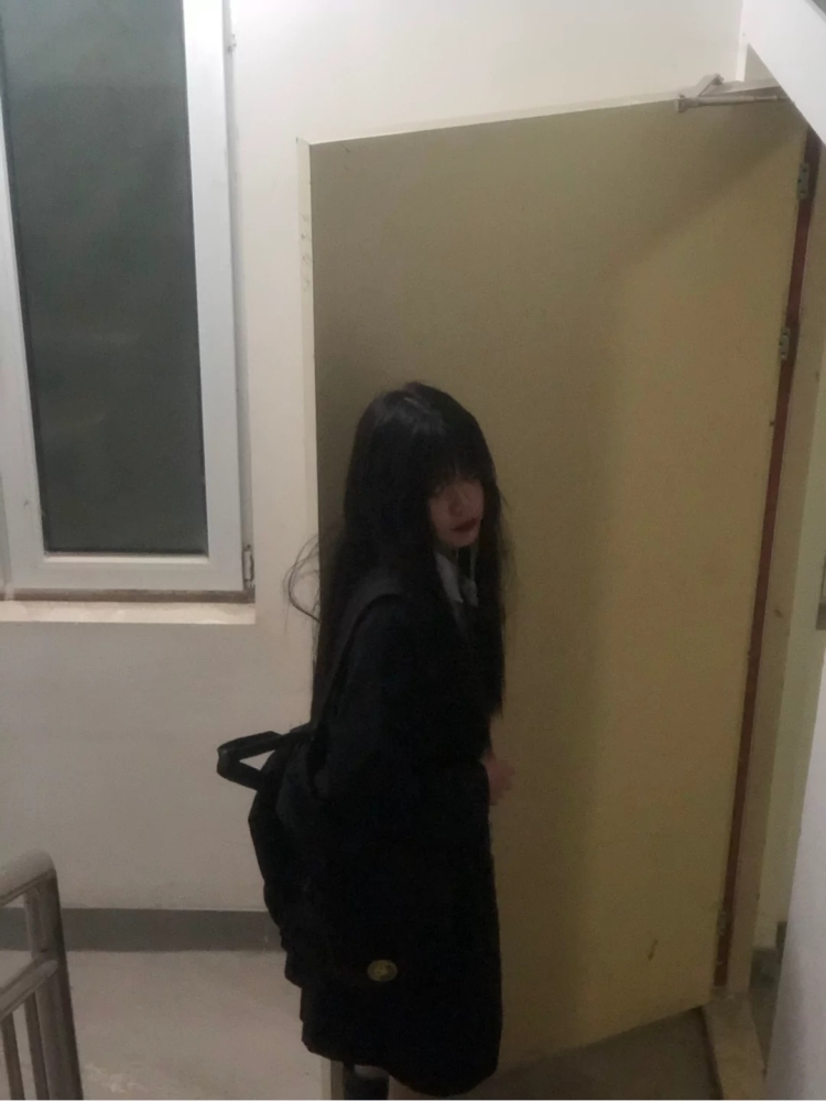 青呢-山东省·济南市·历城区--175 会搭配会修图 可以兼职 也可以长期合作 期待与你们合作