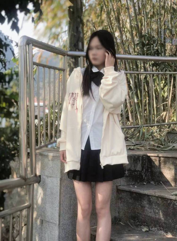Do vis-广西壮族自治区·百色市·田阳区-快手-快手4000粉 流量正常 寄拍送拍都可!身高158 体重91