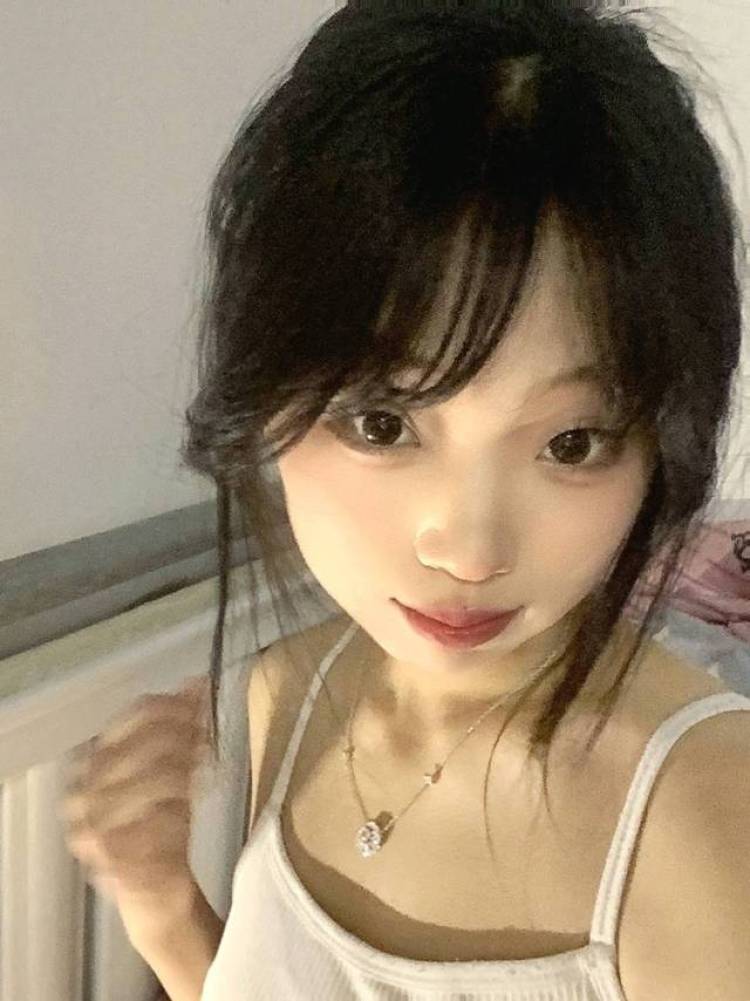今晚吃什么!!-河北省·邢台市·南宫市-抖音快手某红薯-我是一名美术生,平时大学学习ps.pr的技术,喜欢拍照,善于修图,讲诚信,努力上进,面容还不错,做过寄拍,希望可以收到寄拍或送拍,谢谢