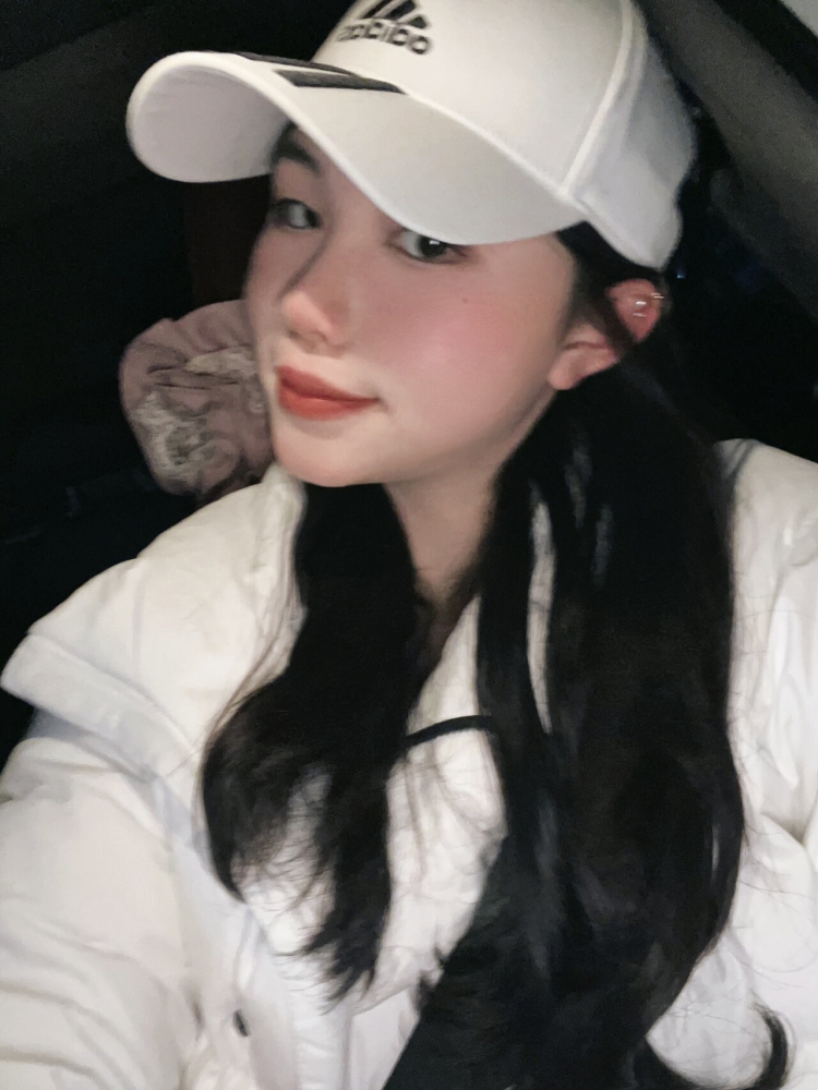 She.ni-湖南省·益阳市·赫山区-抖音,某红薯-本人舞蹈生,会唱歌,会跳舞,然后会拍照,会p图,会化妆,拍照技术自认为还可以,穿衣服也挺好看的