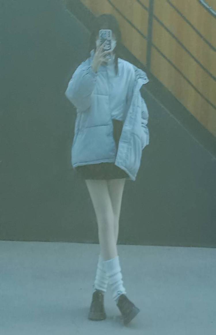 是小叶呀-陕西省·咸阳市·秦都区--我喜欢搭配衣服,擅长拍照,拍视频,喜欢穿搭,会化妆,我的快手粉丝600,比较喜欢刷视频,学穿搭化妆!