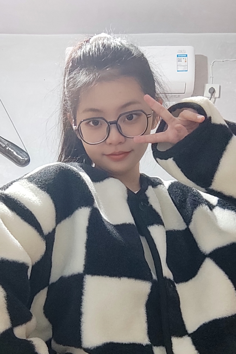 酒心甜栗.-陕西省·铜川市·王益区-微博 某红薯 抖音-女19岁,大学生,身高163cm 体重85斤 平时兴趣喜欢拍照p图,爱唱歌,人很开朗热情,可以提供买家秀,开箱测评,vlog制作,免费试用。梦想是逐渐进步成为一个优质买家秀模特,多做寄拍这样!