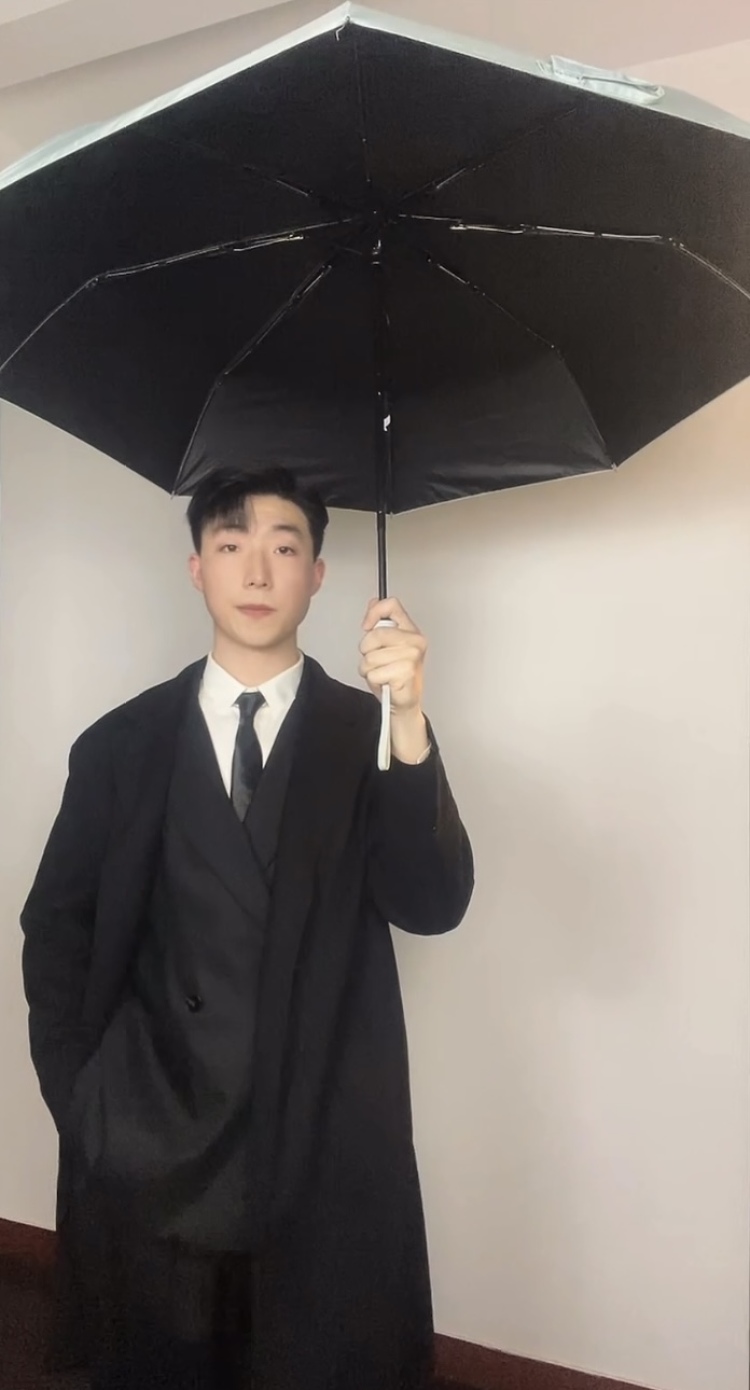Wu-浙江省·绍兴市·越城区-抖音-178/70,5年武警,现在是拉丁舞老师,多种风格都可以尝试,做事认真