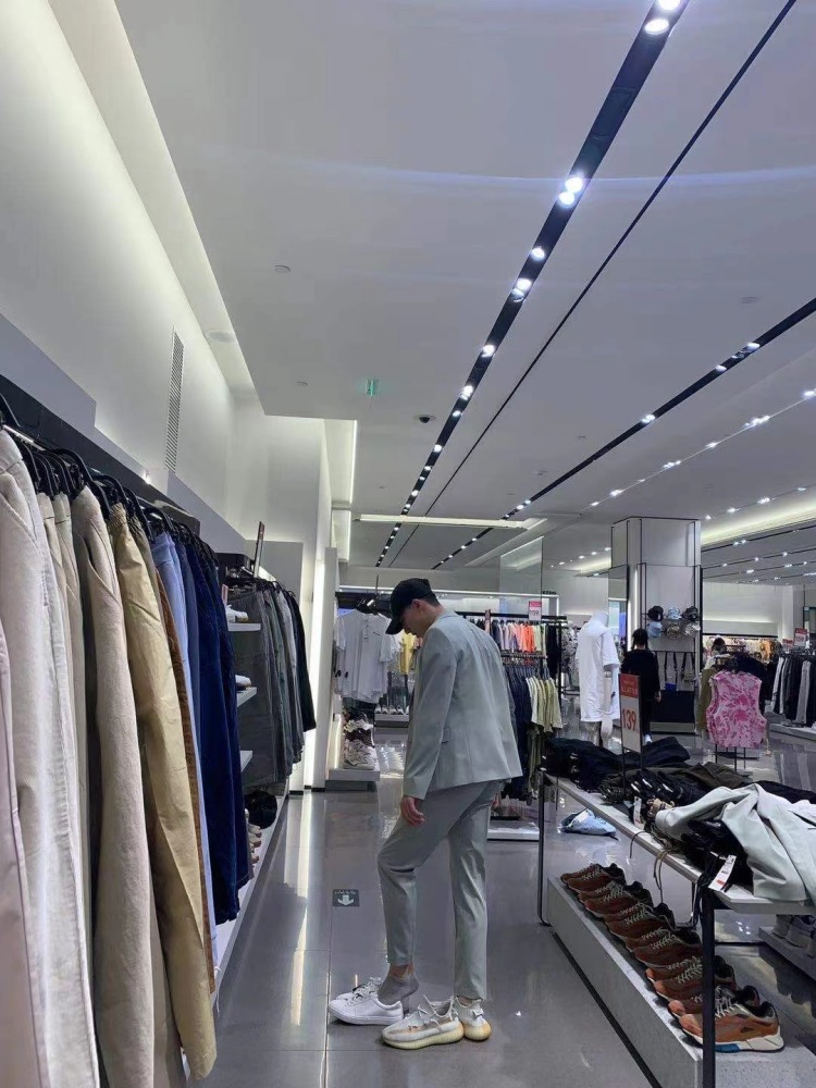 Wu-浙江省·绍兴市·越城区-抖音-178/70,5年武警,现在是拉丁舞老师,多种风格都可以尝试,做事认真