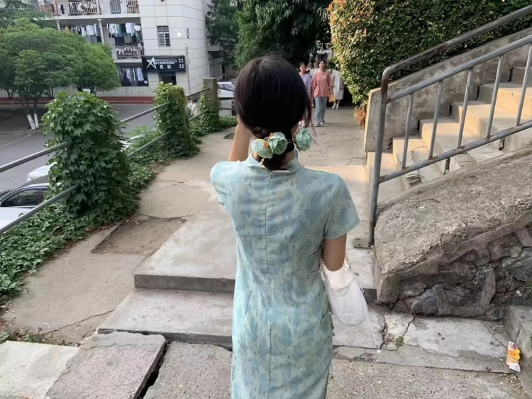 困.-湖北省·襄阳市·樊城区-快手-身高168 体重42 会拍照📷 快手粉丝有1000+ 价格可商量