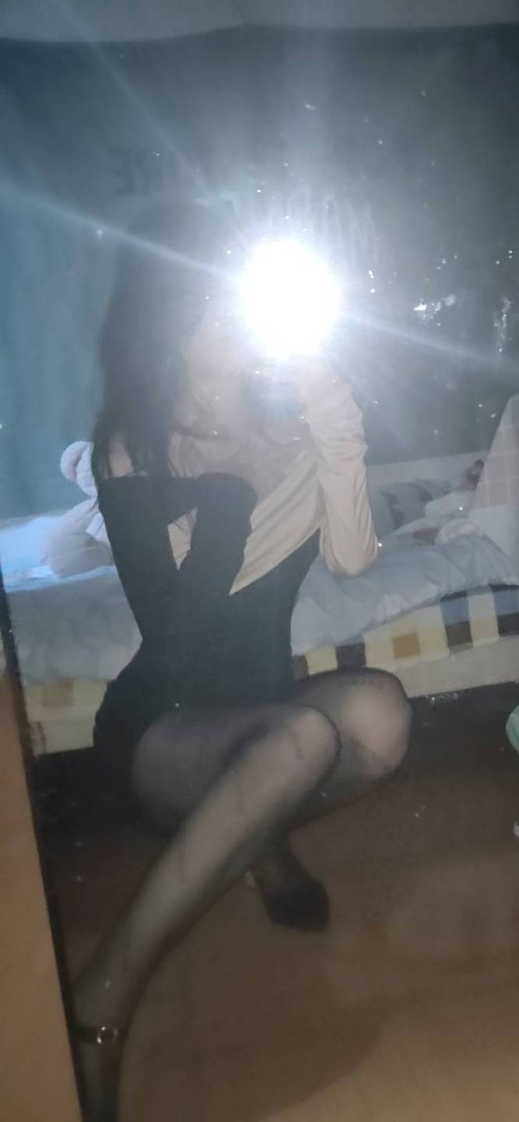 晓哭包-福建省·三明市·三元区-抖音，快手-性别女，身高165，体重98斤  ，学生一枚，会读电台，配音，会穿搭，略微会修图调滤镜，接寄拍