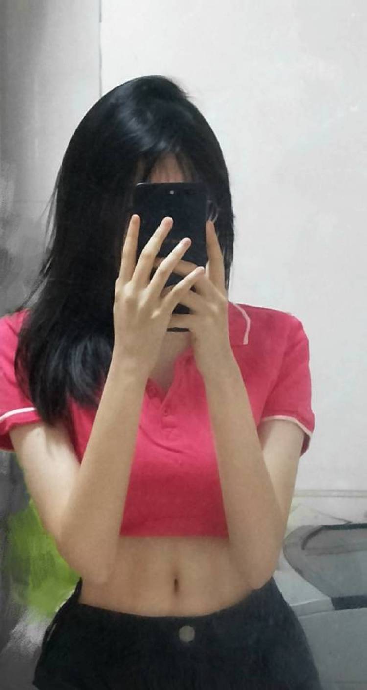 R & B-辽宁省·大连市·甘井子区--身高165 体重86
本人在校学生喜欢拍照📷
特长舞蹈美术,可接一些海报制作
可接一些买家秀 寄拍衣服,饰品,鞋子包包都可!