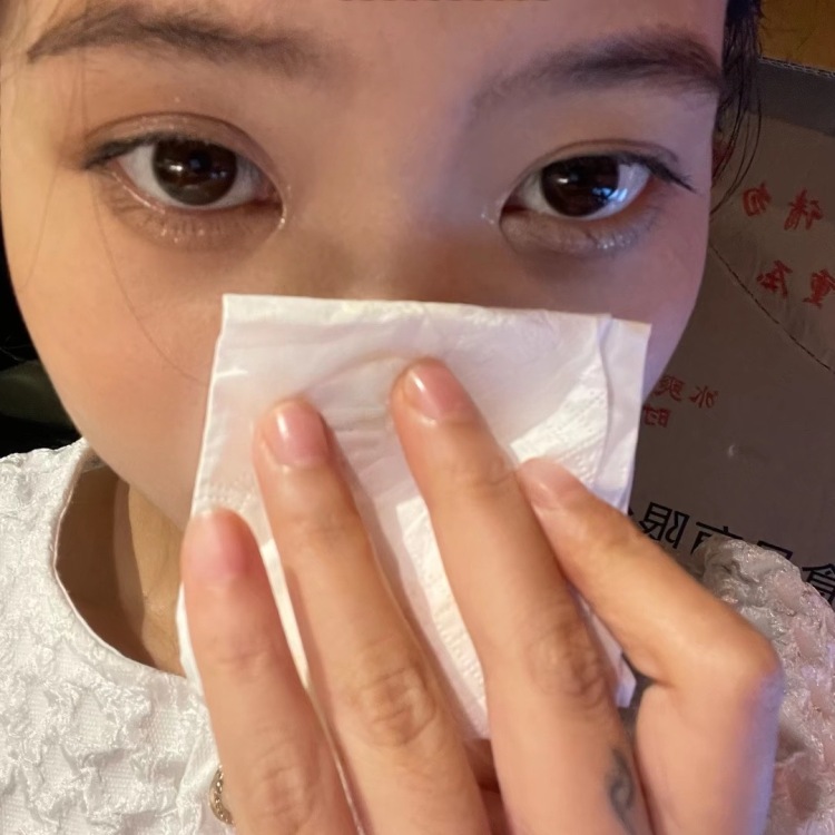 九千七-广西壮族自治区·南宁市·西乡塘区--大家好!我是菜菜喵
身高160体重82 喜欢拍照,目前求职寄拍模特,淘宝模特,模特,可长期合作,喜欢尝试各种风格,鞋子美瞳手饰头饰都可,会p图剪辑视频,可d我哦~
艺名:菜菜喵
身份:学生
年龄:1