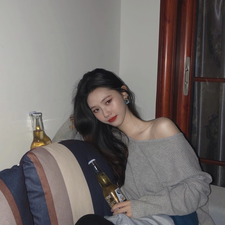 -4real-广东省·中山市·西区街道--会中国舞和街舞,爱拍照,爱探店,爱自拍,舞蹈让我很自信,相信我能做好每一份接拍