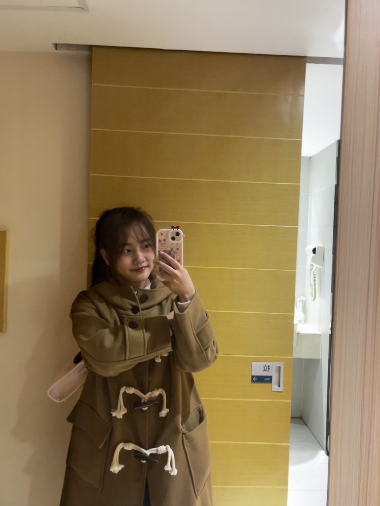 八个冬菇-湖北省·武汉市·江岸区-抖音 某红薯-大一 镜头感好 会拍照 学校主持人 某红薯视频创作中
既然服务范围:买家秀 种草带货 约拍兼职 主持活动