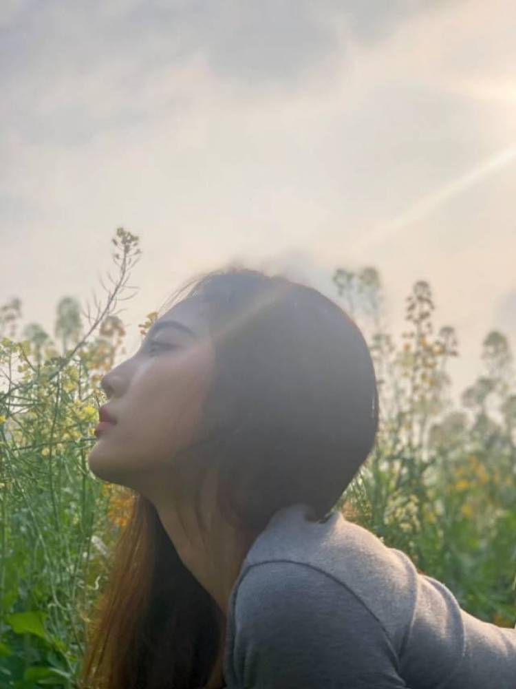 小芋圆-广西壮族自治区·南宁市·江南区--在校女大学生一枚  甜美风  可纯可御 可以尝试媒体运营  接寄拍（视频 照片都是）各种尝试学习