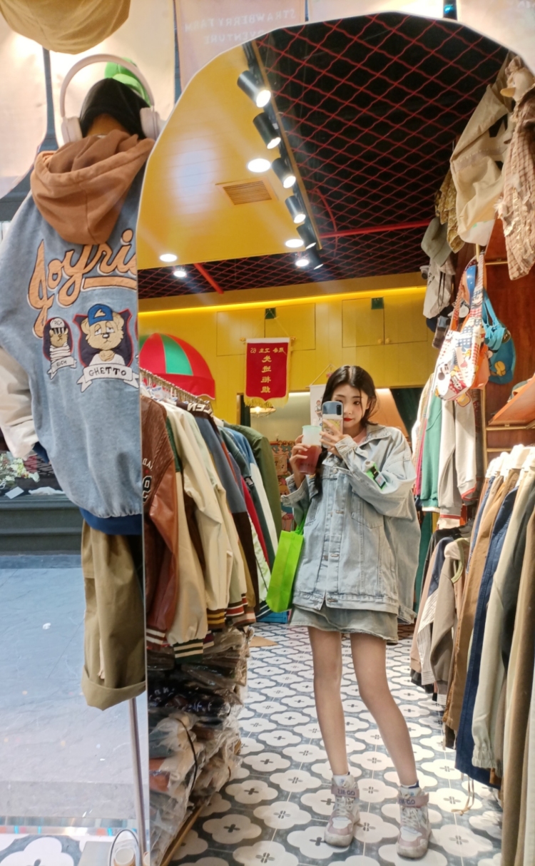 汉堡包-河北省·保定市·莲池区--买家秀，约拍，寄拍都可，身高171，体重50kg，会拍照，自己会ps，时间比较充裕