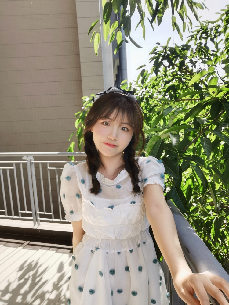 圆子-重庆市·重庆市·南岸区-抖音微博某红薯-身高155体重46kg,是小个子微胖女生,爱好拍照、美妆、穿搭。可接寄拍、买家秀、种草带货、app小程序游戏推广、开箱测评、免费试用、探店打卡