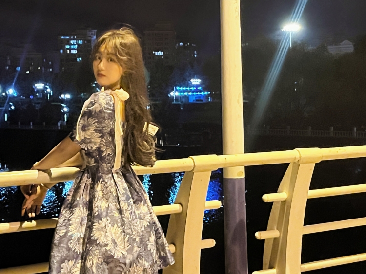 琨琨ᥫᩣ-黑龙江省·牡丹江市·阳明区-抖音 快手-各种风格都能驾驭，事少，好说话 接受重拍
身高167cm体重50kg
时间多 接单快 会拍照 会p图 有过直播经验！
接寄拍服装饰品等都接 
如果有长期合作的商家就更好了